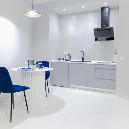Barrikada Street Modern App - The Nest Apartment Tirana