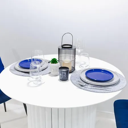 Barrikada Street Modern App - The Nest Apartment *