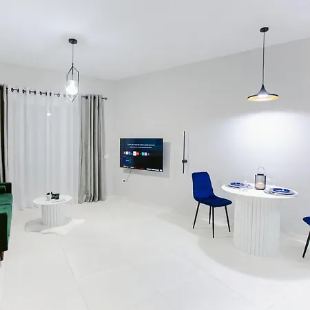 Barrikada Street Modern App - The Nest *
