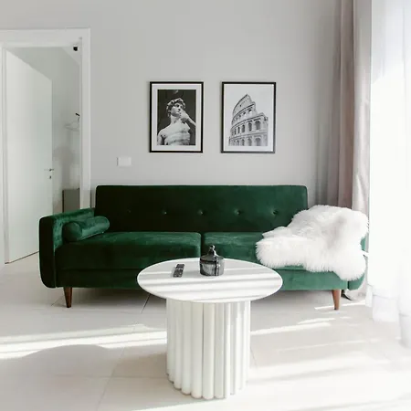 Barrikada Street Modern App - The Nest Apartment